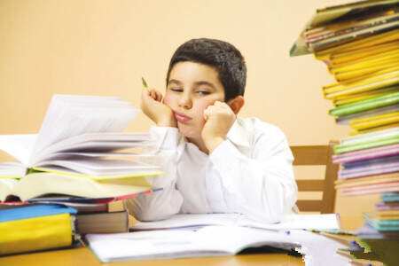 如何进行<a href='http://www.qikan58.com/list1-2.html' title='医学论文' target='_blank' style='color:#ff0000'>医学论文</a>写作.jpg 如何进行医学论文写作.jpg